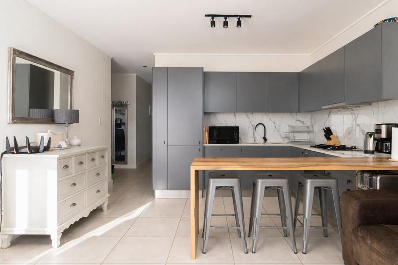 To Let 2 Bedroom Property for Rent in Paardevlei Western Cape